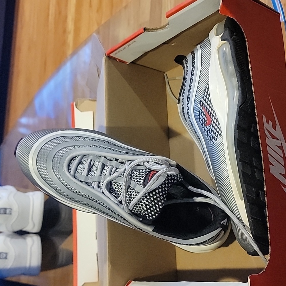 Nike